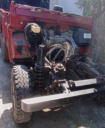 Land Rover 90 Defender rolling chassis project