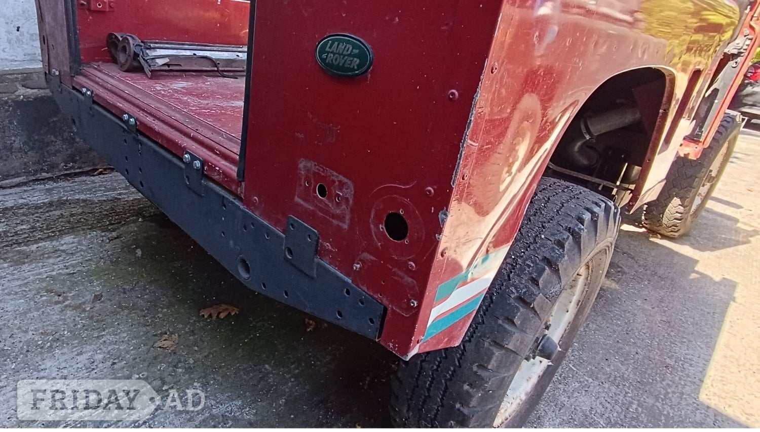 [ berth ]Land Rover Defender 90