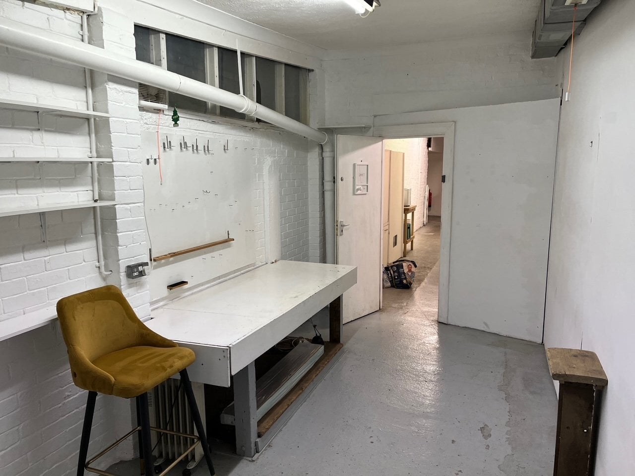 Commercial Units for let in Poets Corner, Hove. - Commercial Properties in Hove