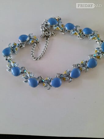 Vintage style necklace
