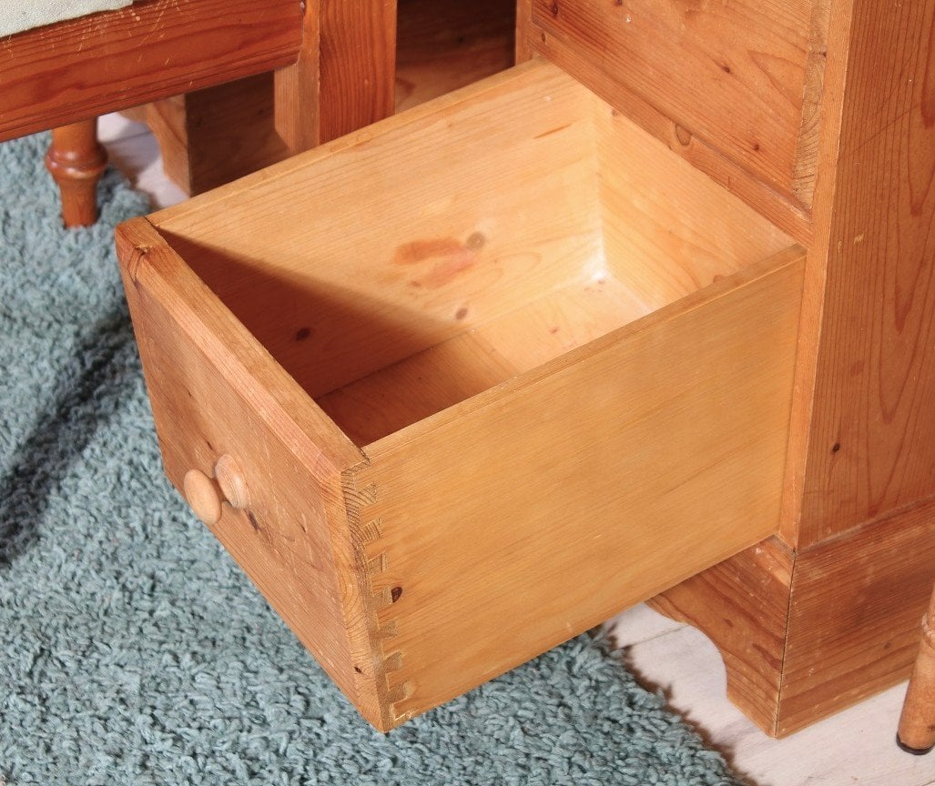 Hailsham Delivery Options - Pine Dressing Table Mirror & Stool