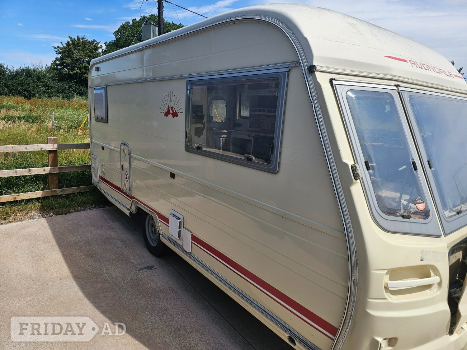 Avondale Touring Caravan in need of restoration - Motorhomes & Caravans in Swindon
