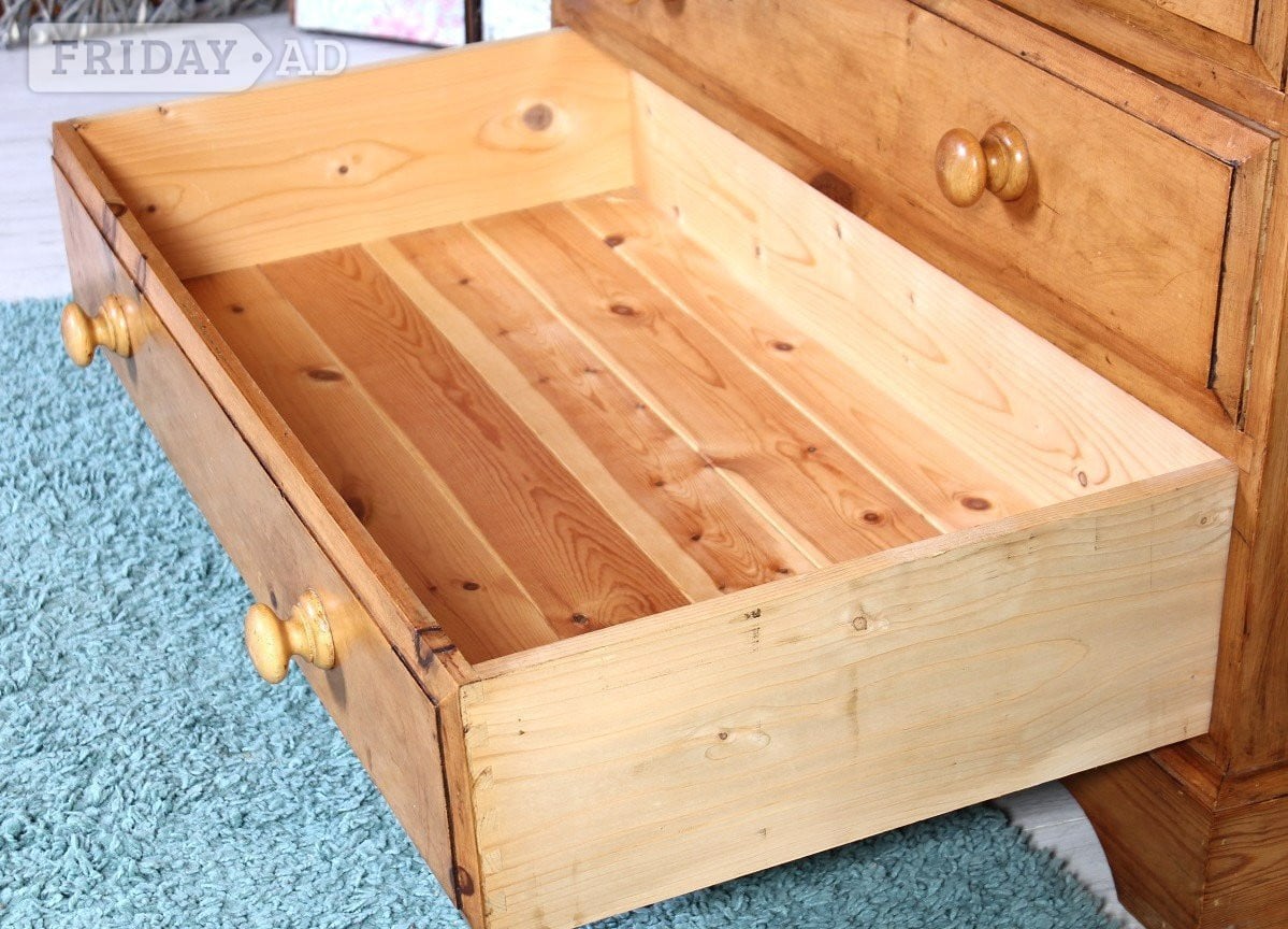 Solid Pine Wardrobe with Drawers – Good Condition - Furniture in Hailsham