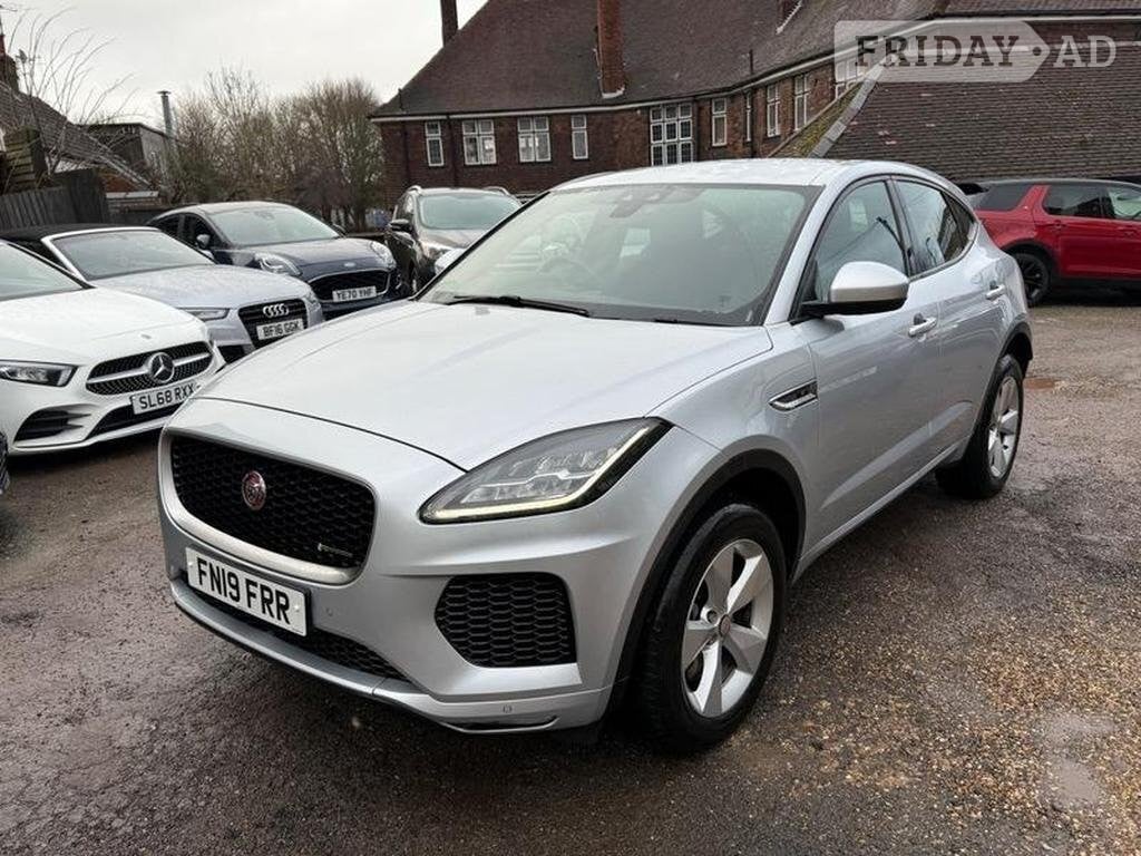 [ berth ]Jaguar E-Pace