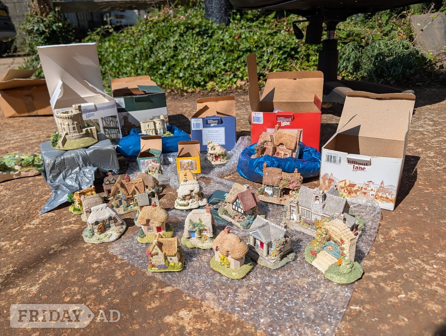 Lilliput Lane ornaments 