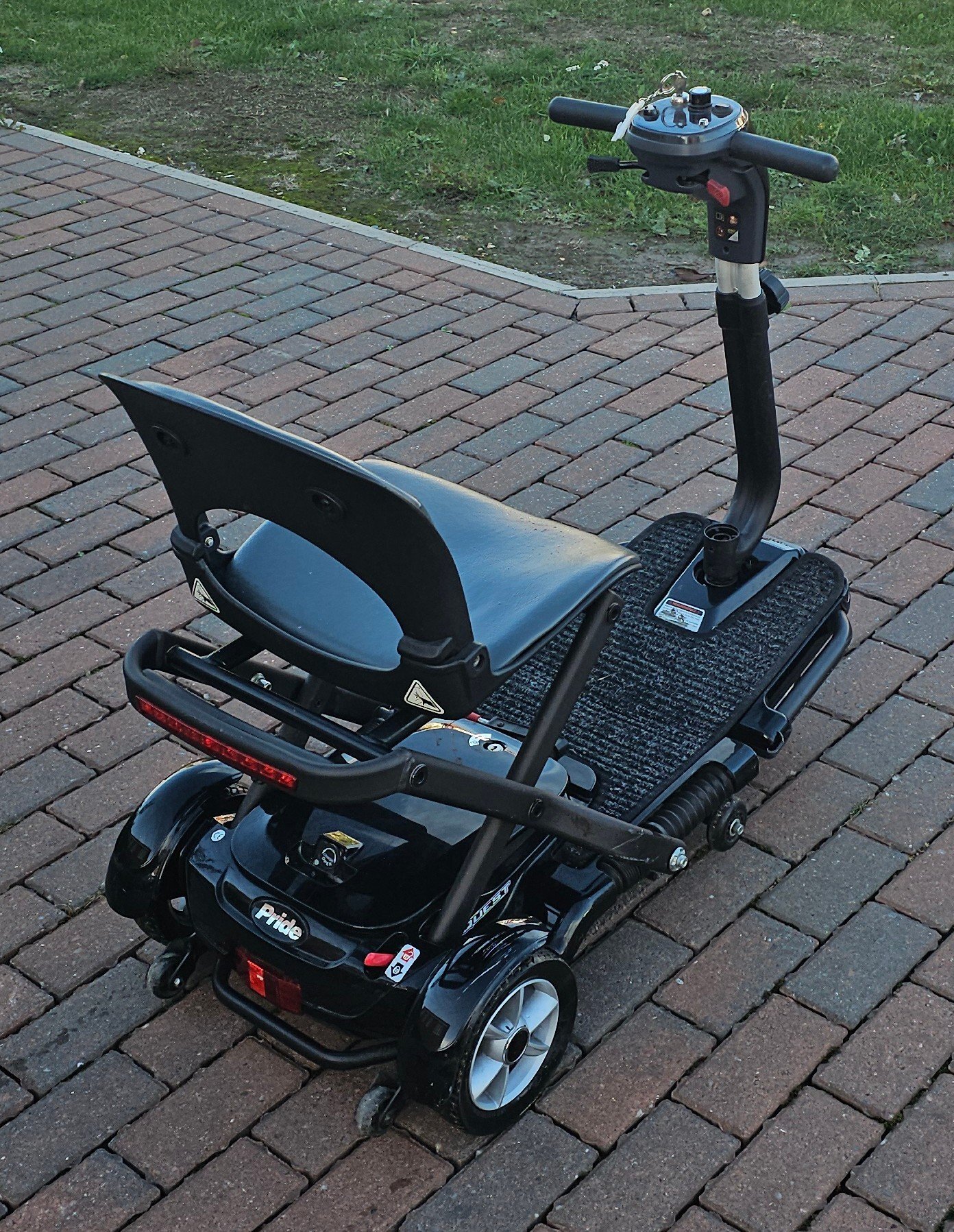 Wallingford Lightweight folding travel mobility scooter 