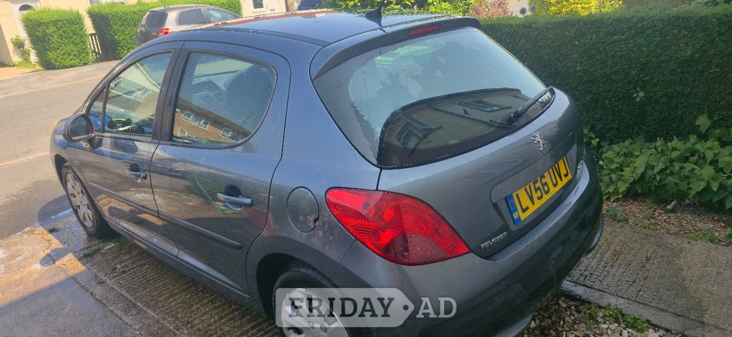 Peugeot 207 Leatherhead