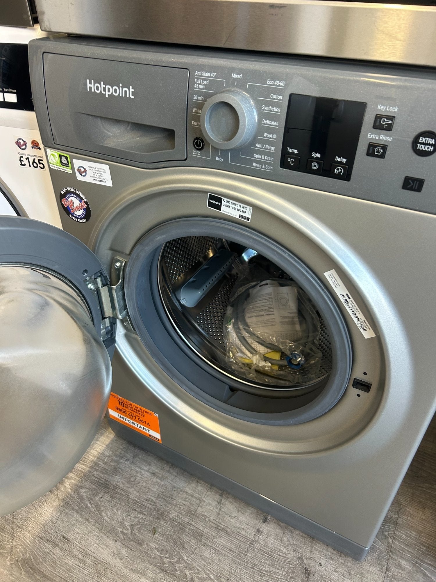 HOTPOINT 9KG WASHING MACHINE