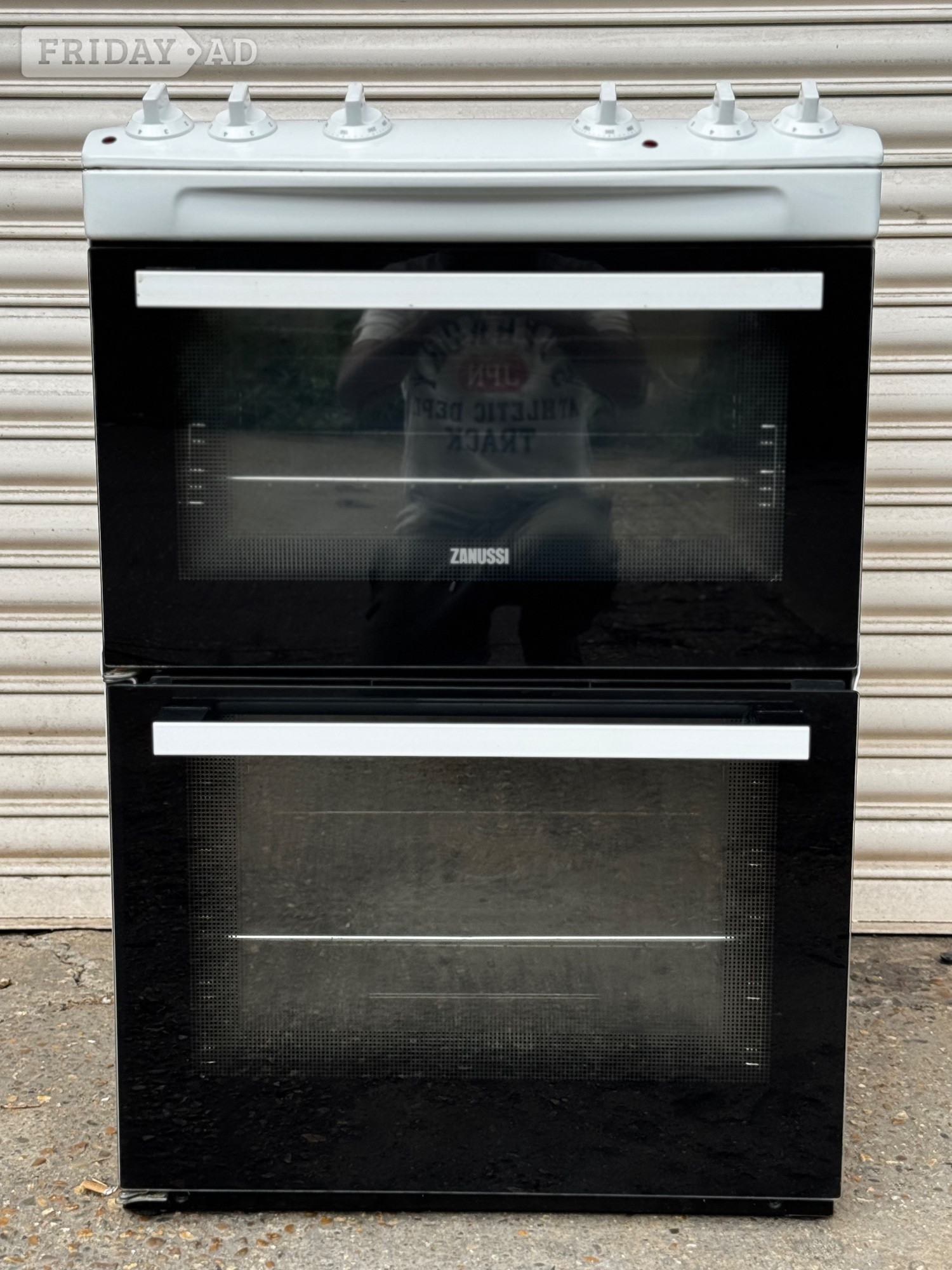 Zanussi electric cooker 60cm ceramic double oven 3 months warrant in Romford