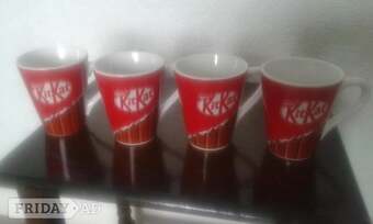 4 KIT KAT MUGS