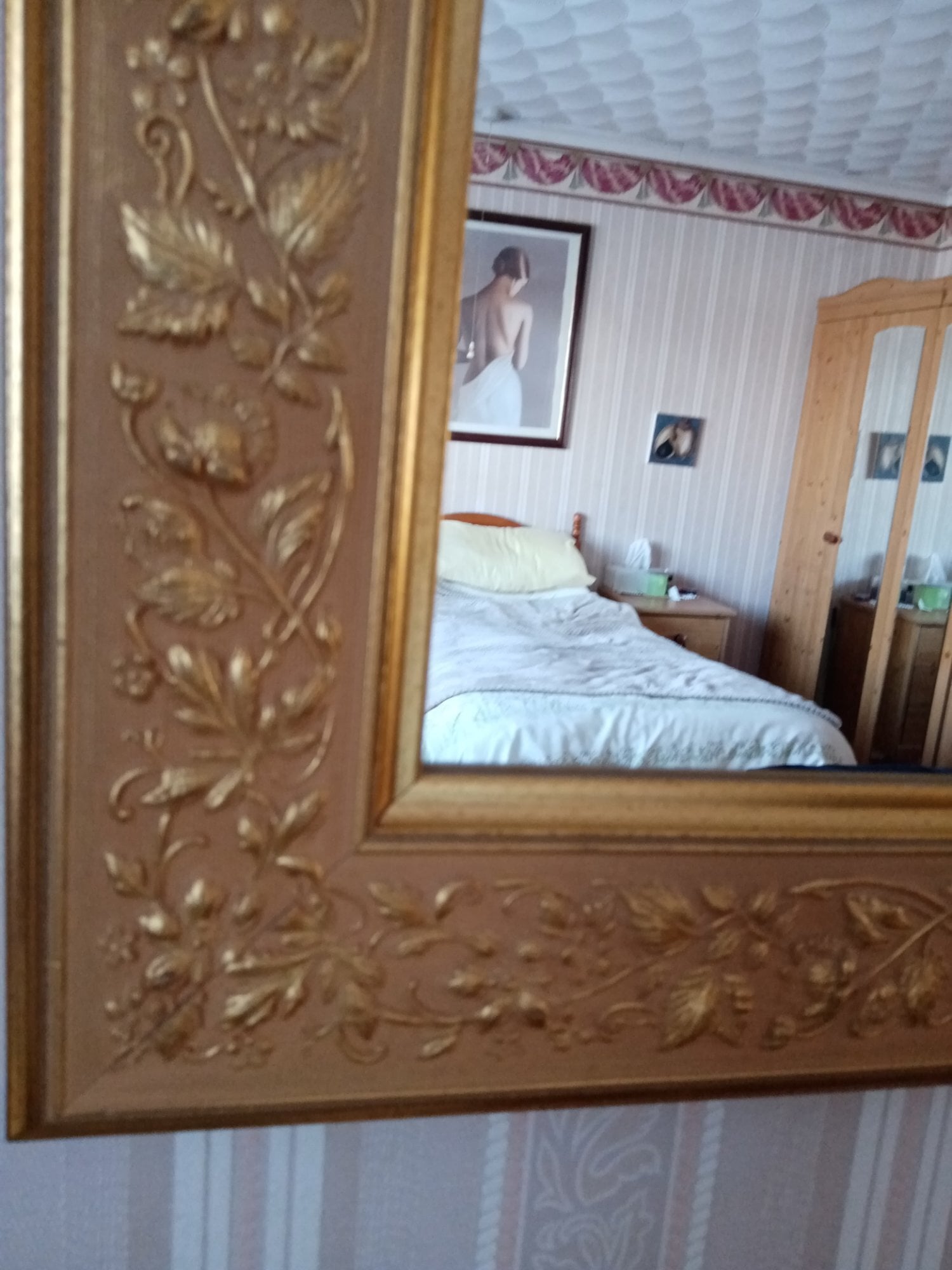 Stunning Ornate Immaculate Heavy Gold Effect Rectangular Mirror  - Home Decor in Peacehaven