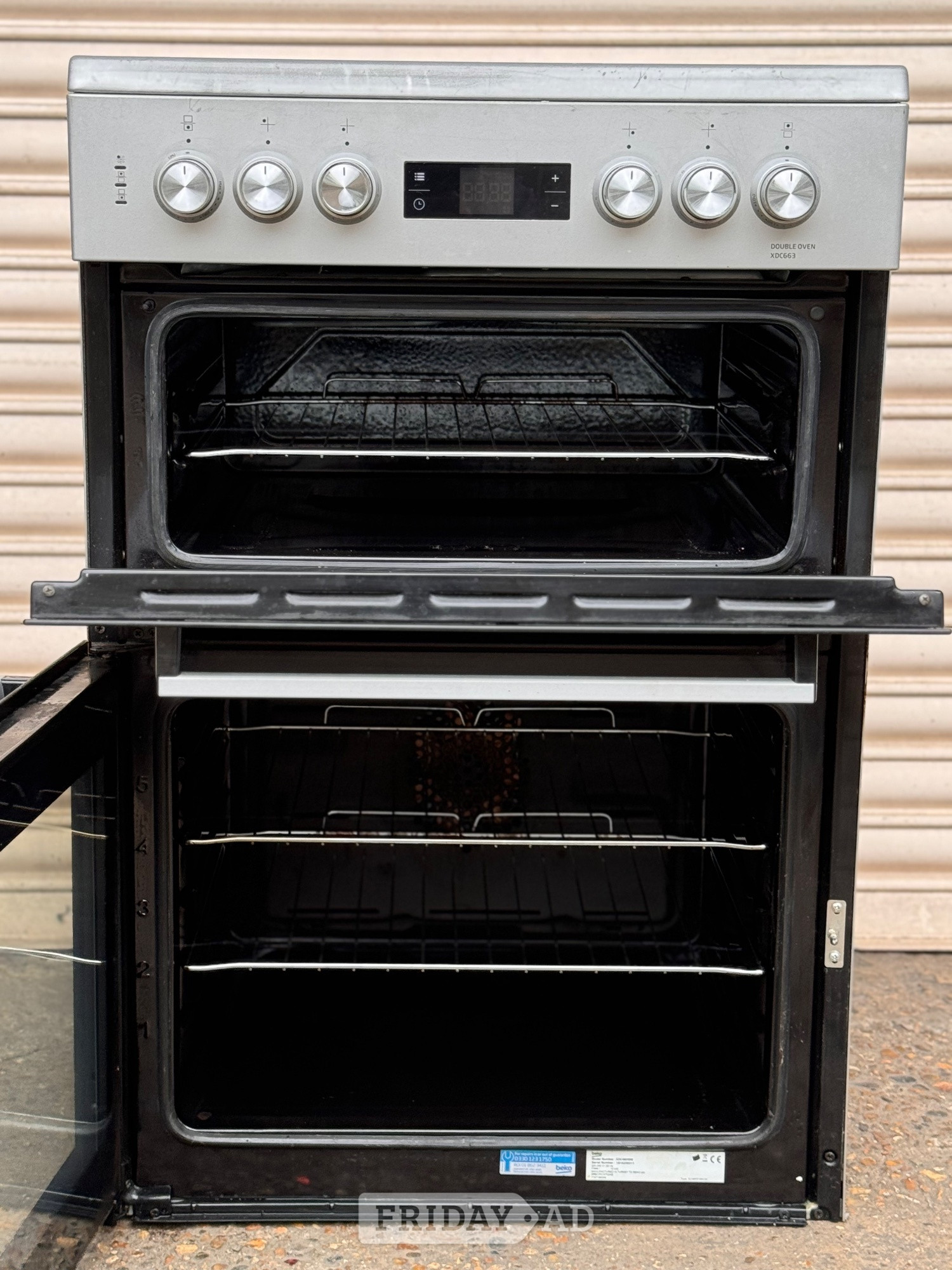 Beko electric cooker 60cm ceramic silver double oven 3 months war - Home Appliances in Romford