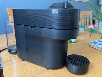  Nespresso Vertuo Pop Coffee Machine - Black. Nearly new