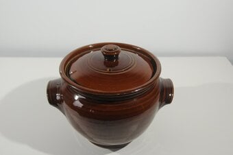 LARGE VINTAGE BROWN CASSEROLE DISH COOKING POT WITH LID