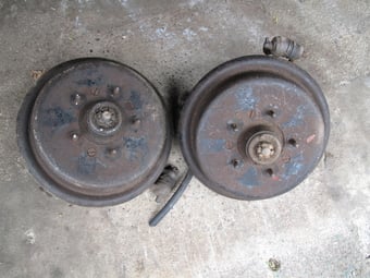 Front brake drums and trunions