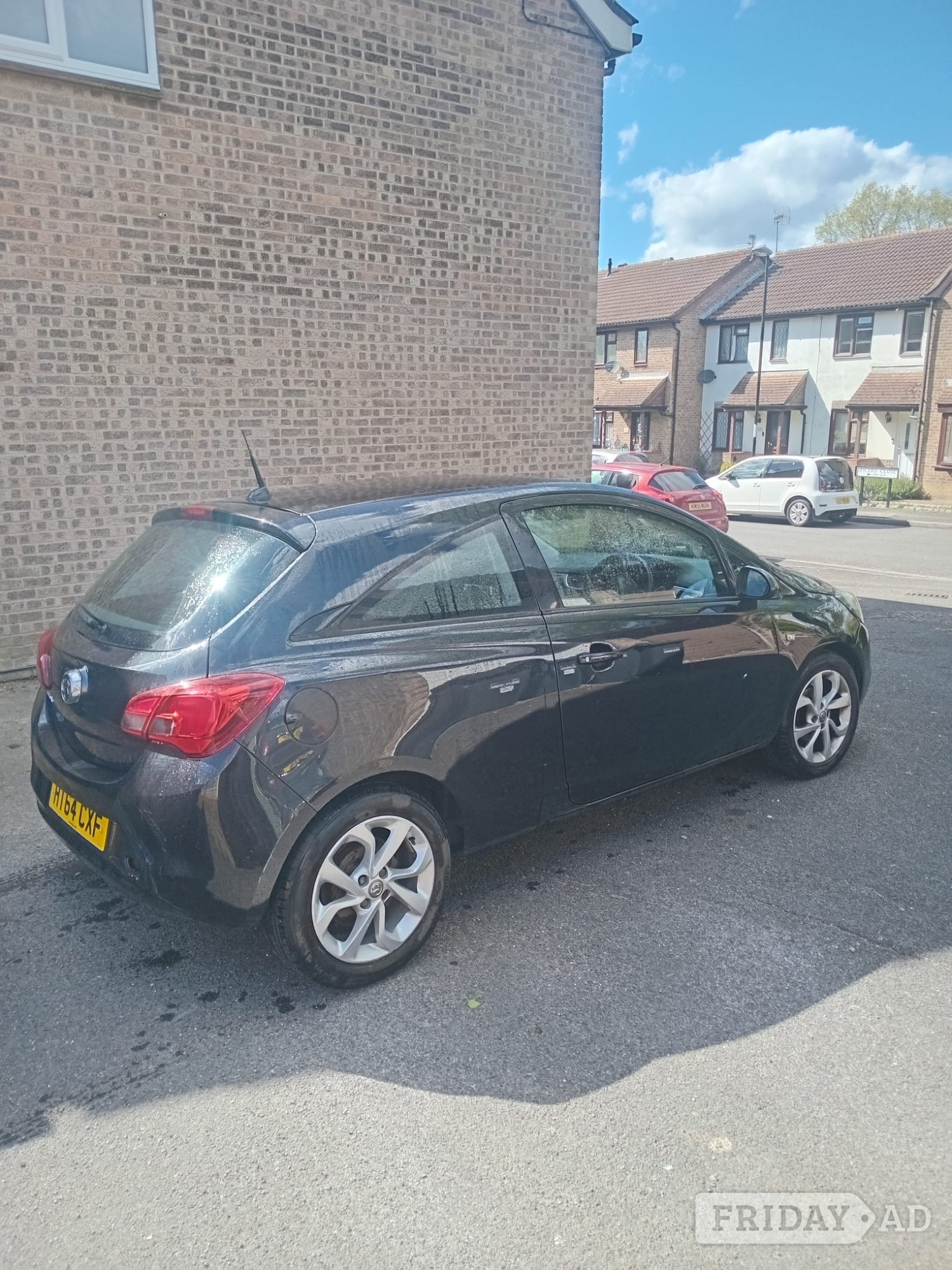 New Mot, New battery. Heated seats, heated steering wheel  - Cars