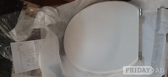 NEW toilet seat  boxed