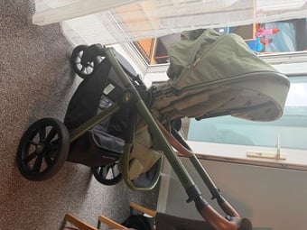 Cosatto giggle 4 travel system 
