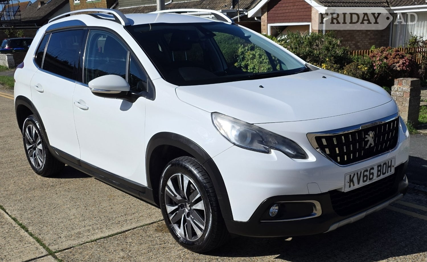 [ berth ]Peugeot 2008