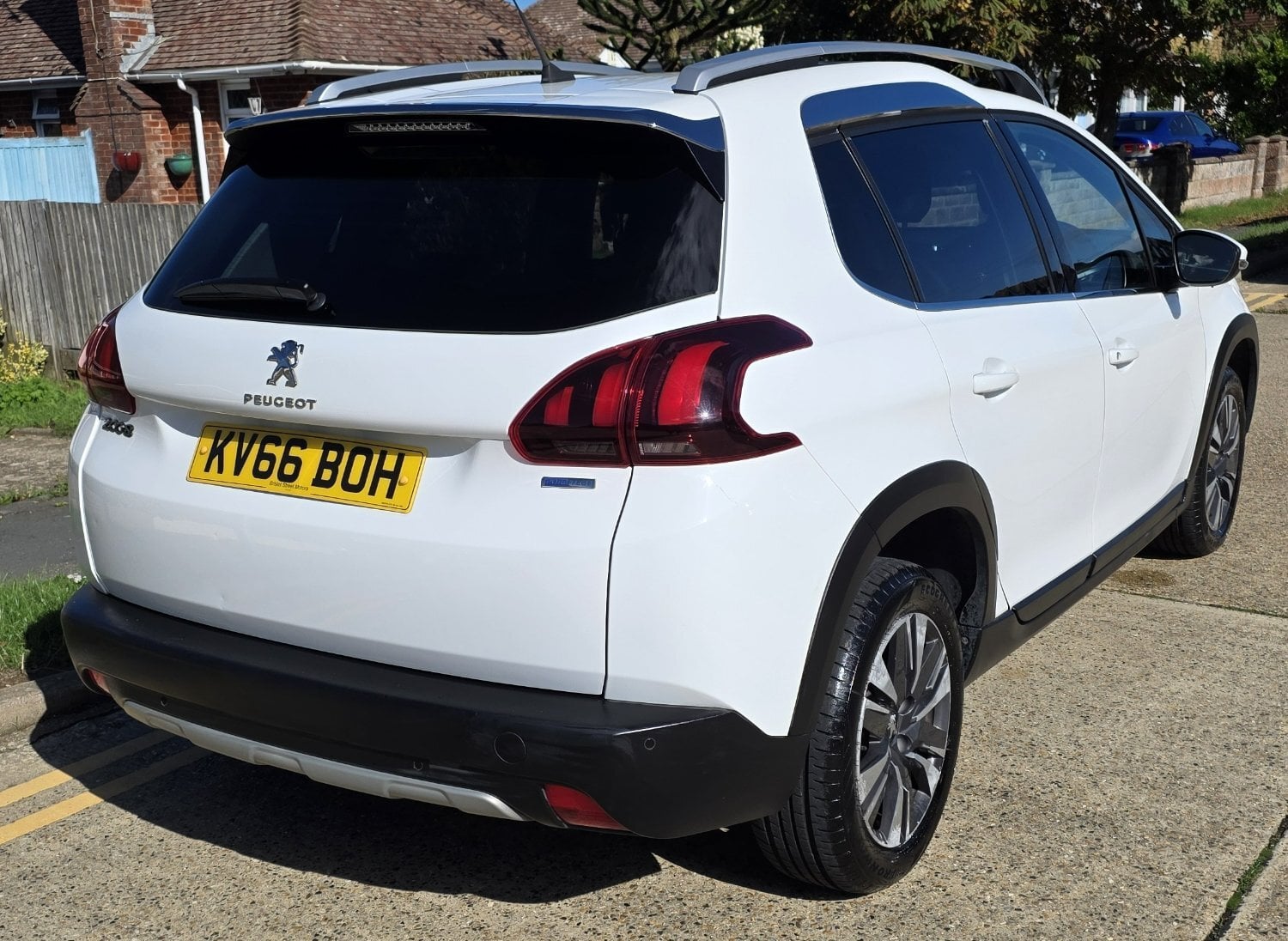 2016 Peugeot 2008 1.2 Puretech Allure automatic f/s/h - Cars in Peacehaven