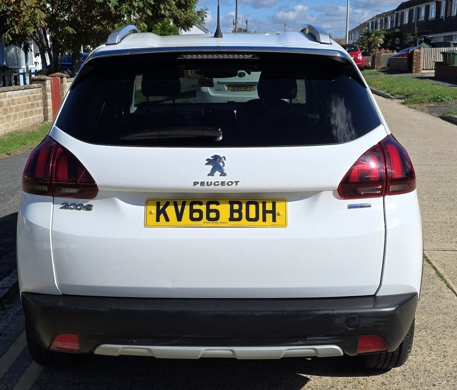 2016 Peugeot 2008 1.2 Puretech Allure automatic f/s/h - Cars