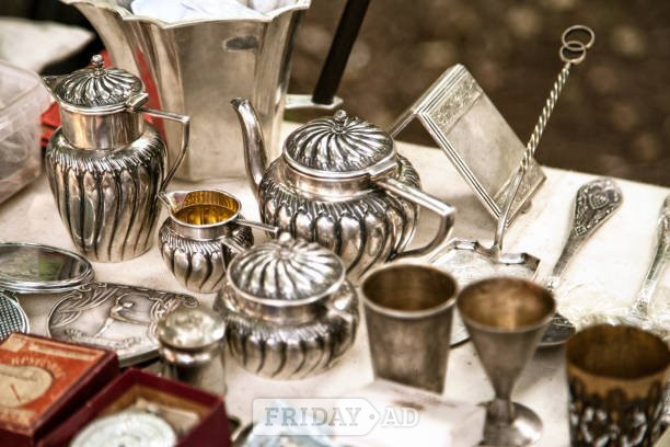 ANTIQUES & COLLECTORS FAIR