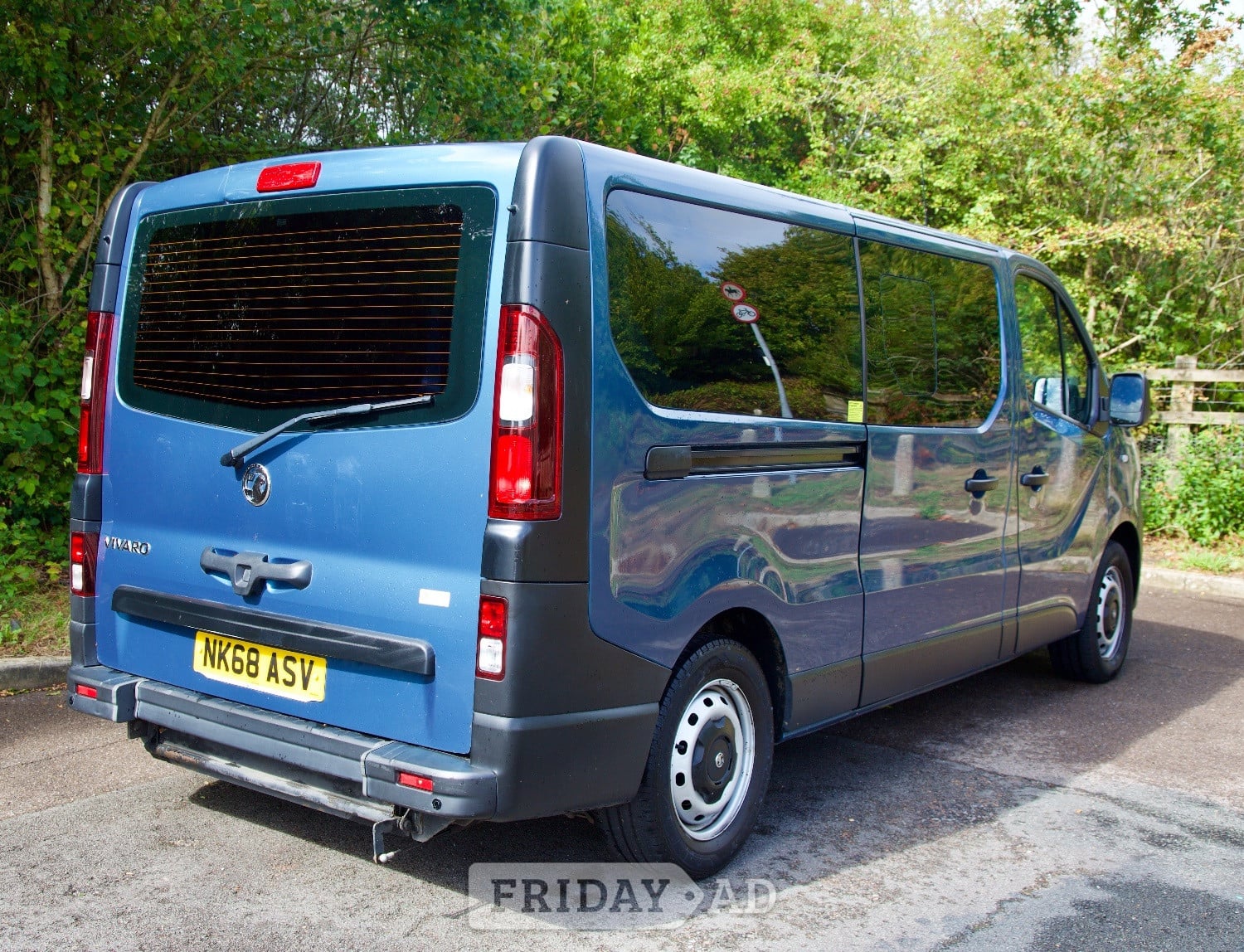 [ berth ]Vauxhall Vivaro