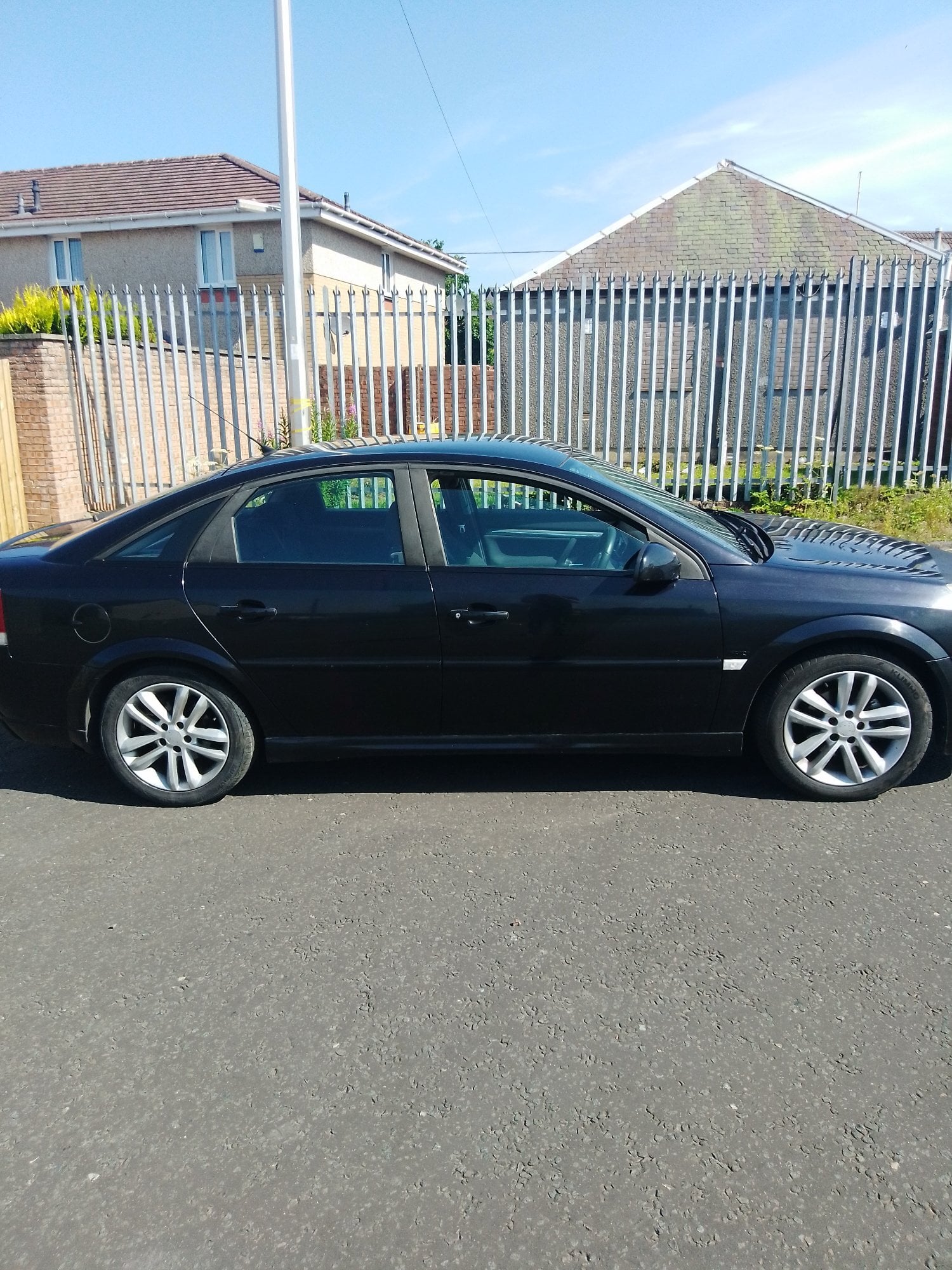 Vauxhall  Vectra  SRi  1.8VVT  138BHP  Manual 5 speed  2006 Black - Cars