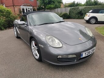 Porsche Boxster 987 S (3.4L, 2 door, convertible)