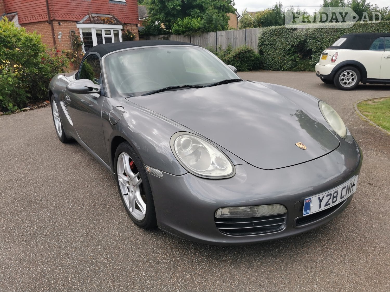 Porsche Boxster 987 S (3.4L, 2 door, convertible) in Horley