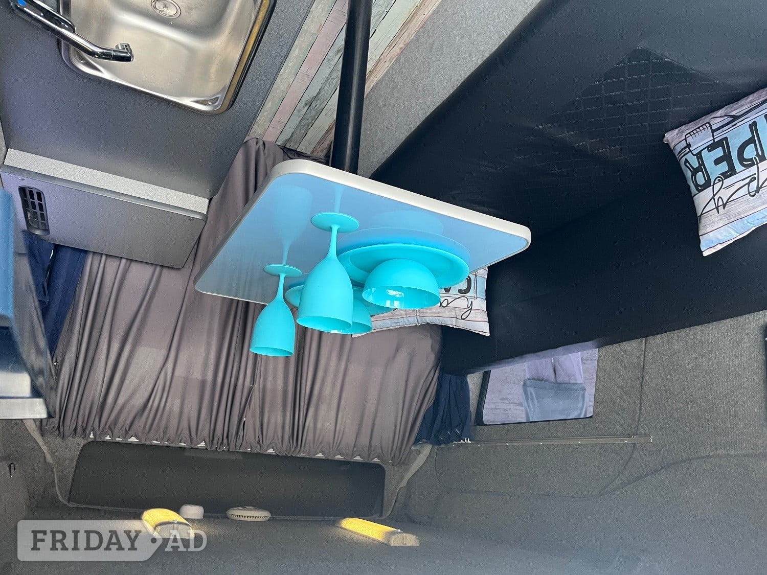 [ berth ]Fordson Transit connect