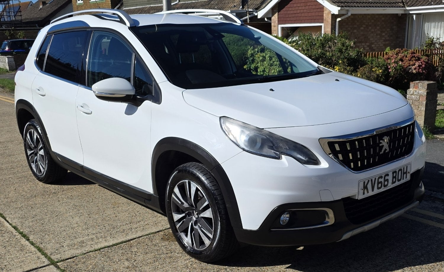 [ berth ]Peugeot 2008