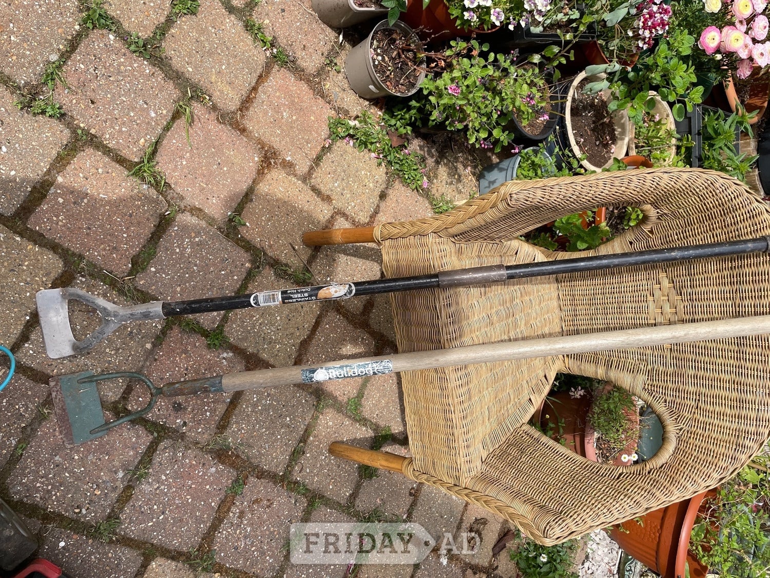 Garden Hoe, garden tools, not required 