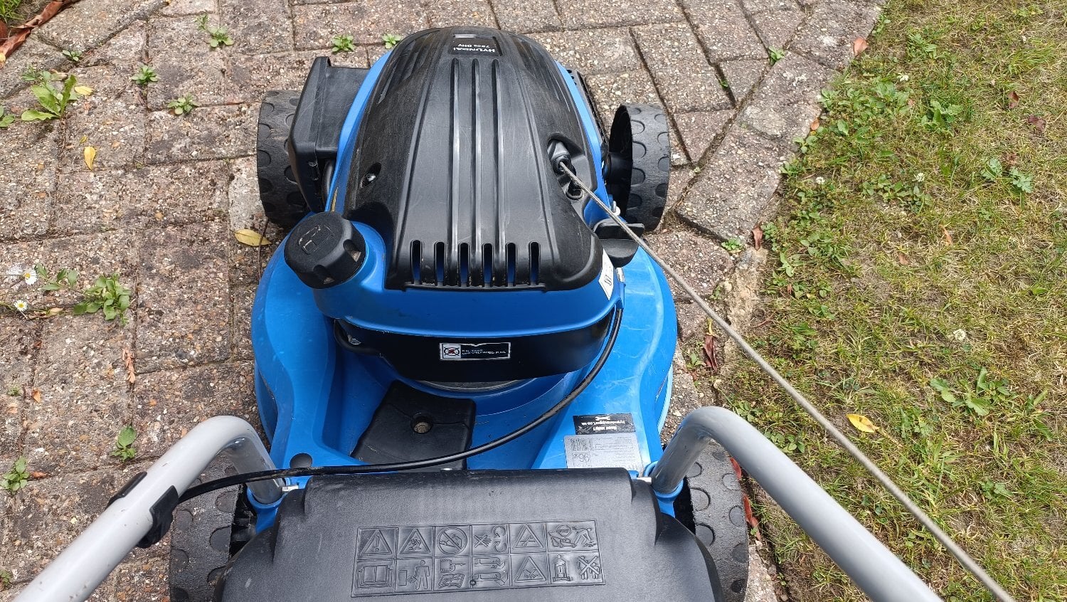 Hyundai Petrol Lawnmower 79cc 400mm Push Rotary HYM400P4 - Garden in Crowborough