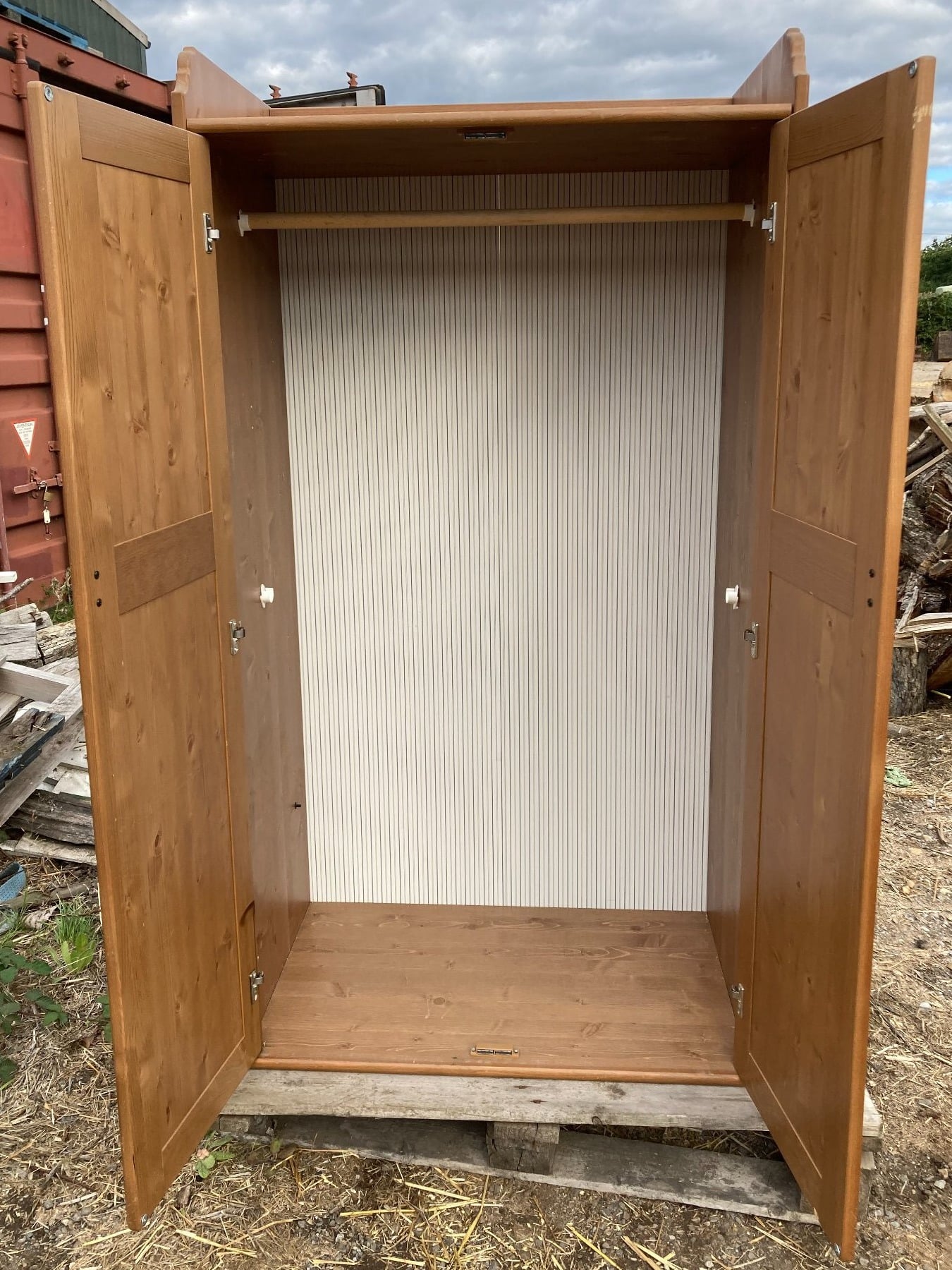 Haywards Heath Small 2 Door Stained Pine Wardrobe - Medium Oak