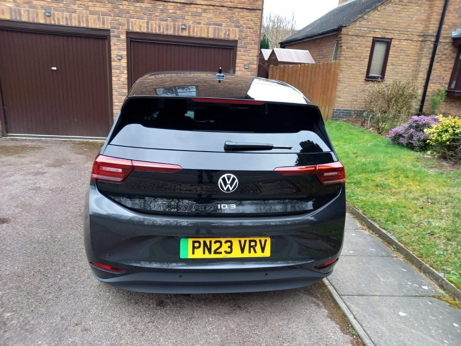 23 plate VW ID.3 Family Pro 58kw, Grey. Alloys, panoramic roof  - Cars in Coventry