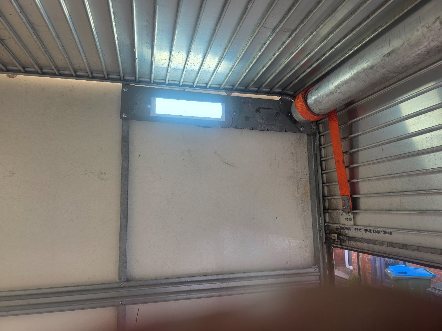 Bateson 390v box trailer with motor movers - Trailers & Horseboxes in Coventry