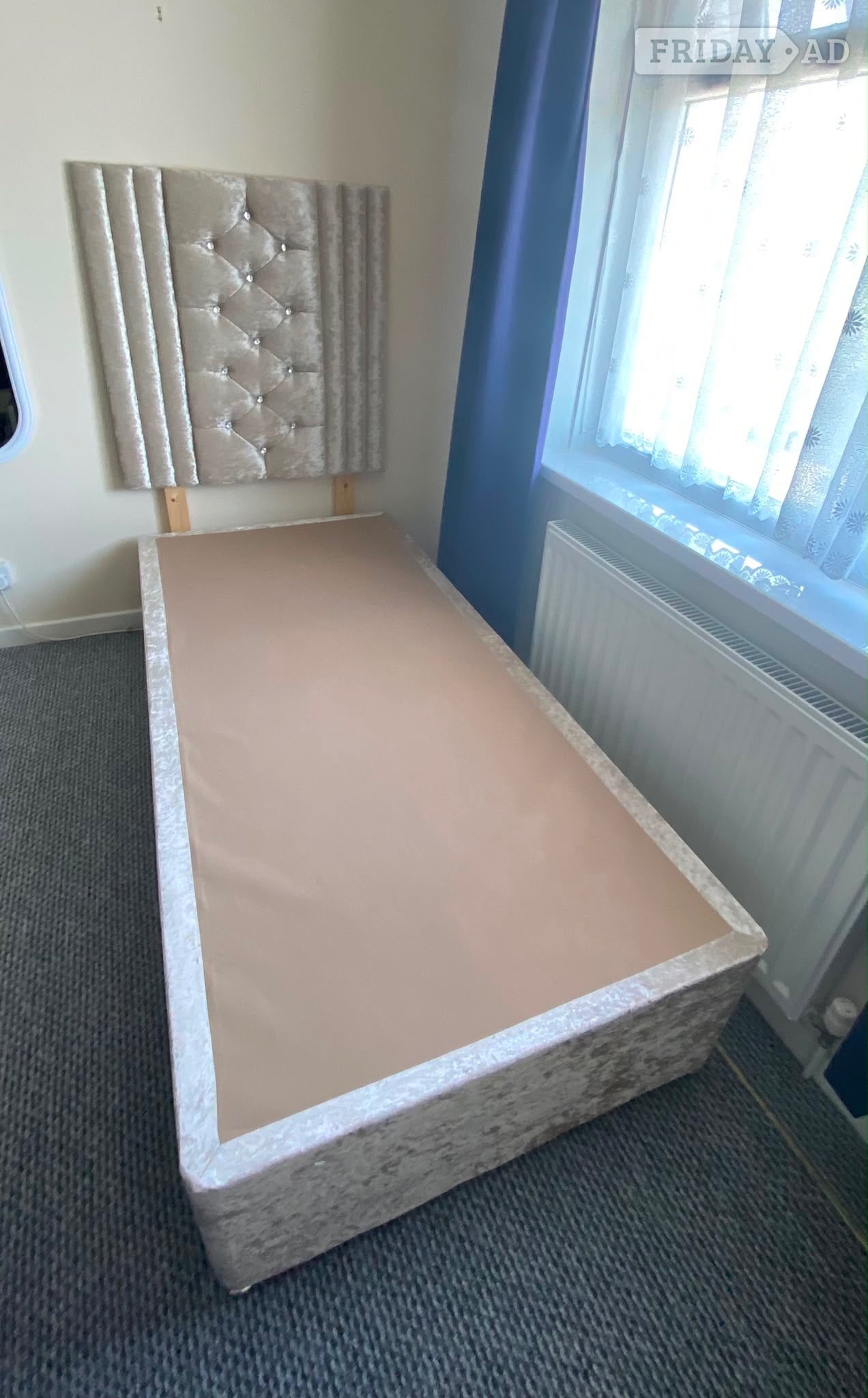 Single divan bed with memory foam mattress & velvet headboard in Fareham