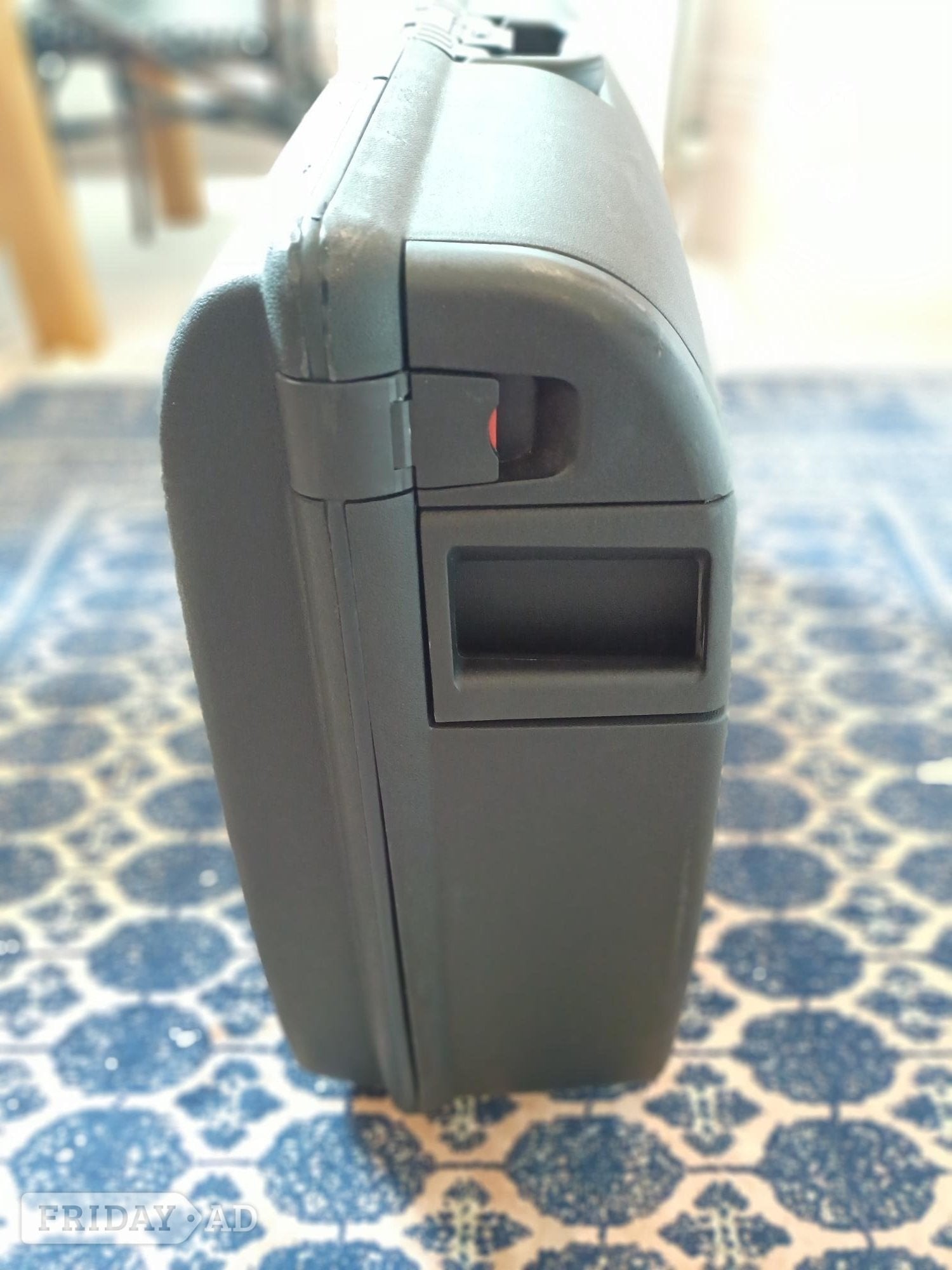 Carlton Airtec Suitcase Large - Travel & Holidays in Hove