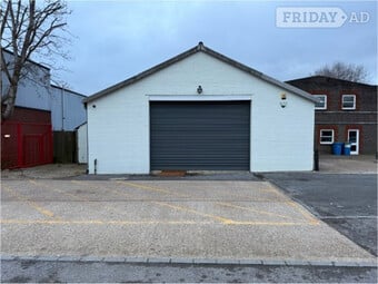 Industrial Unit / Warehouse to Rent in Burgess Hill.
