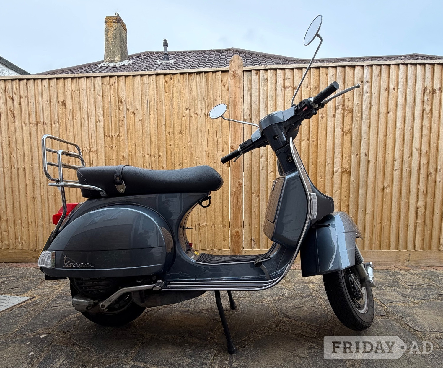 Vespa PX150 E3 Low Mileage - Motorbikes, Scooters & Quads