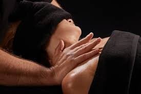 Body Massage with REIKI HEALING and *** FREE Indian Head Massage included for the LADY