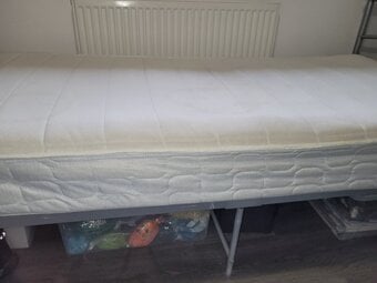 Free to collector Single metal bedframe and mattress 