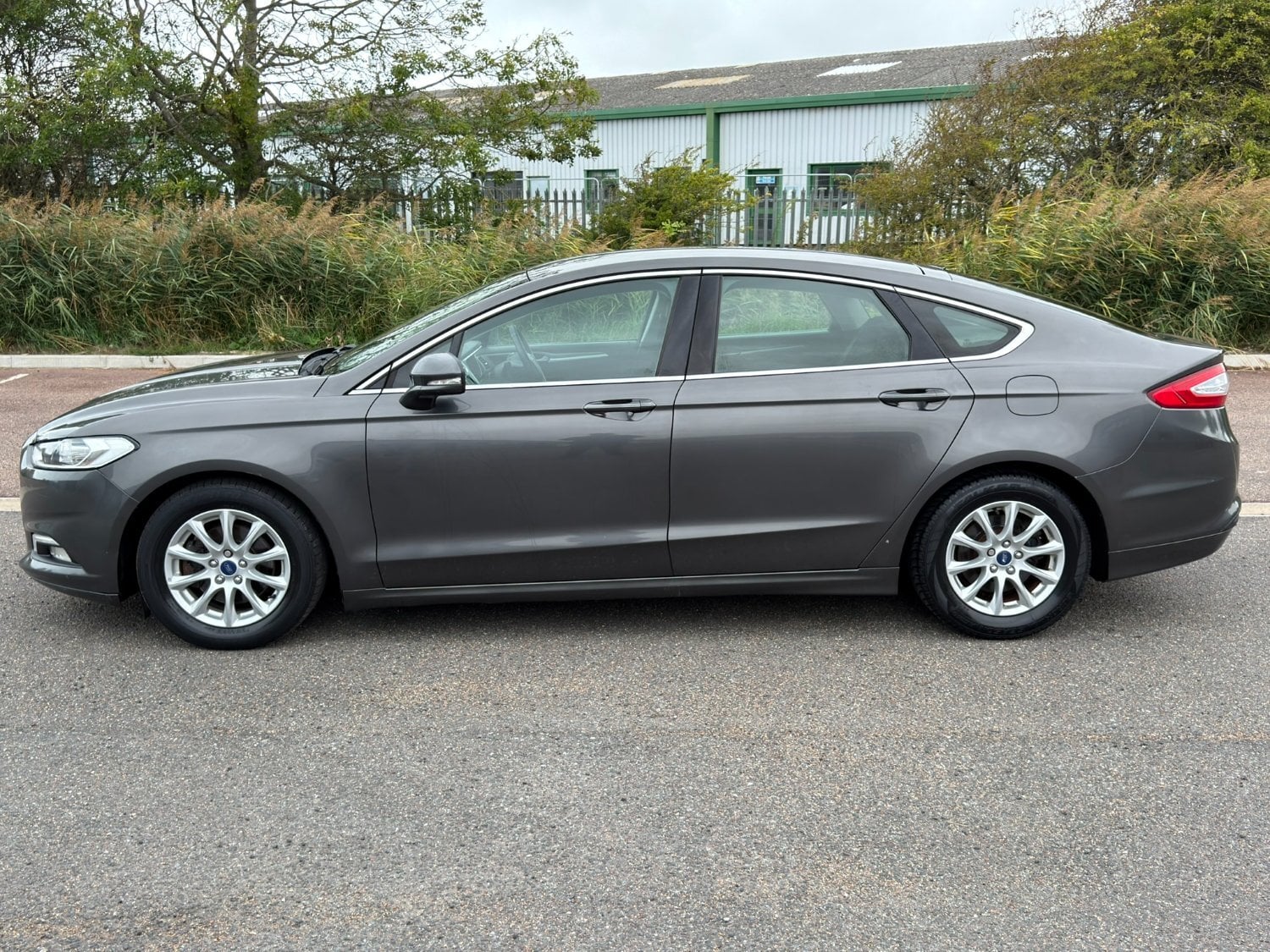 [ berth ]Ford Mondeo