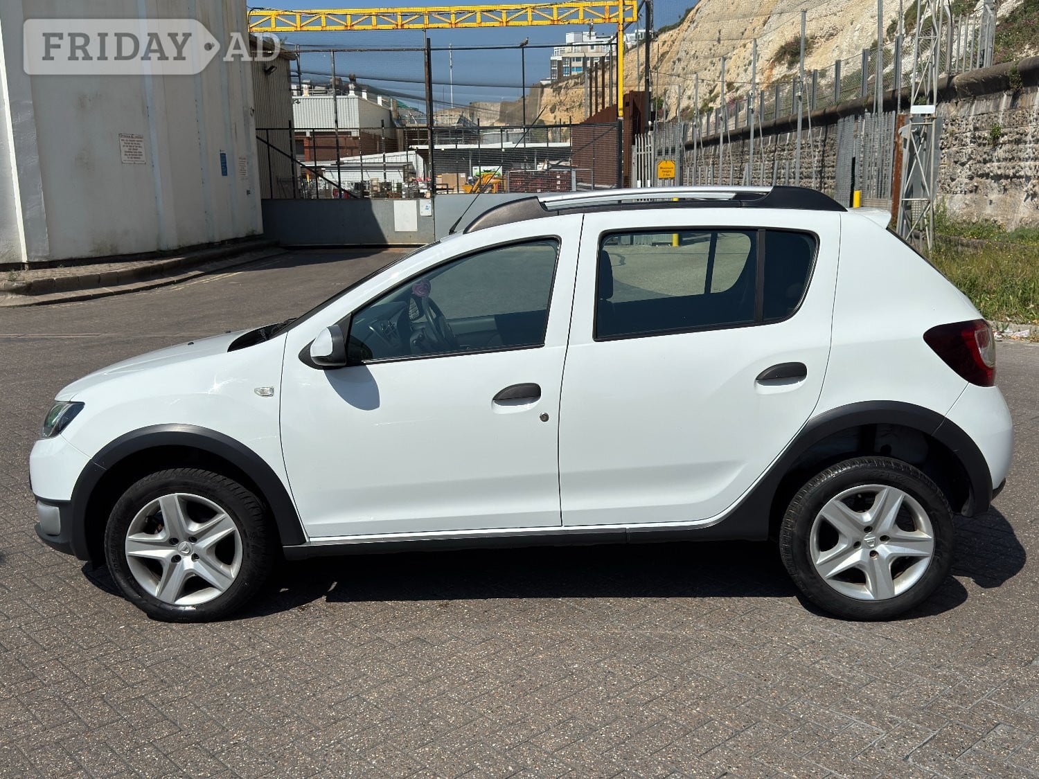 [ berth ]Dacia Sandero Stepway
