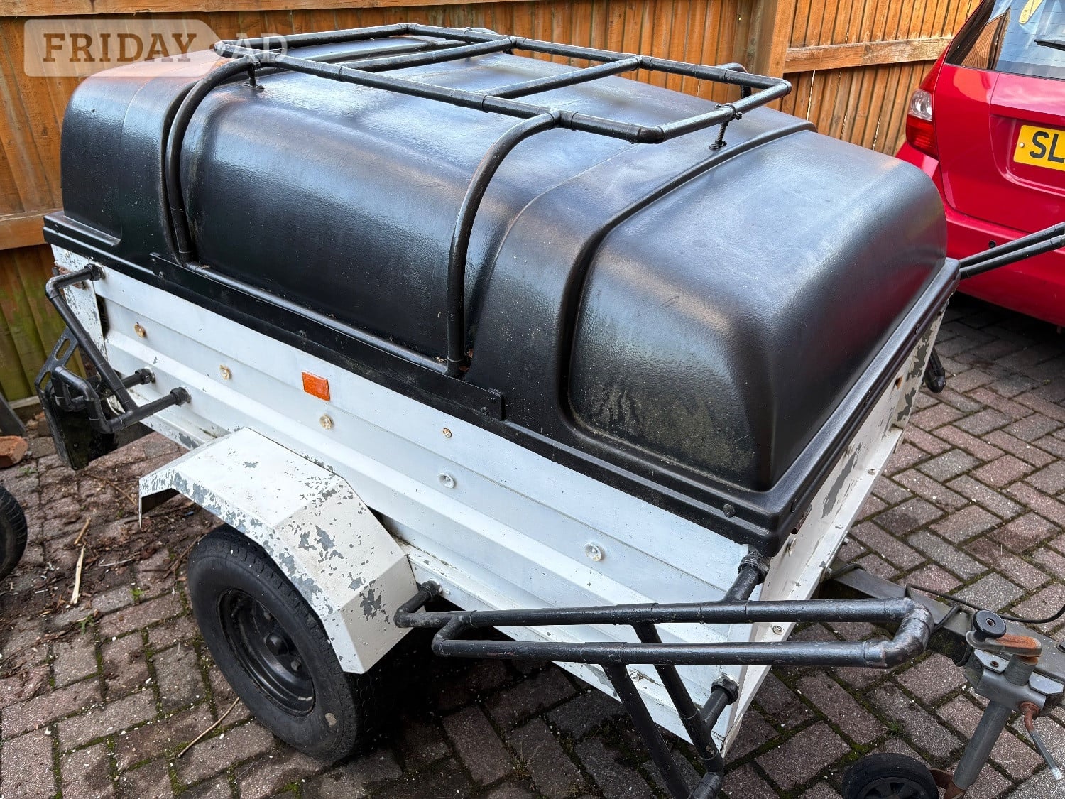 Trailer 40in x 62ins  (approx 3ft 4 x 5ft 2)  Ideal for camping. in Bexhill-On-Sea