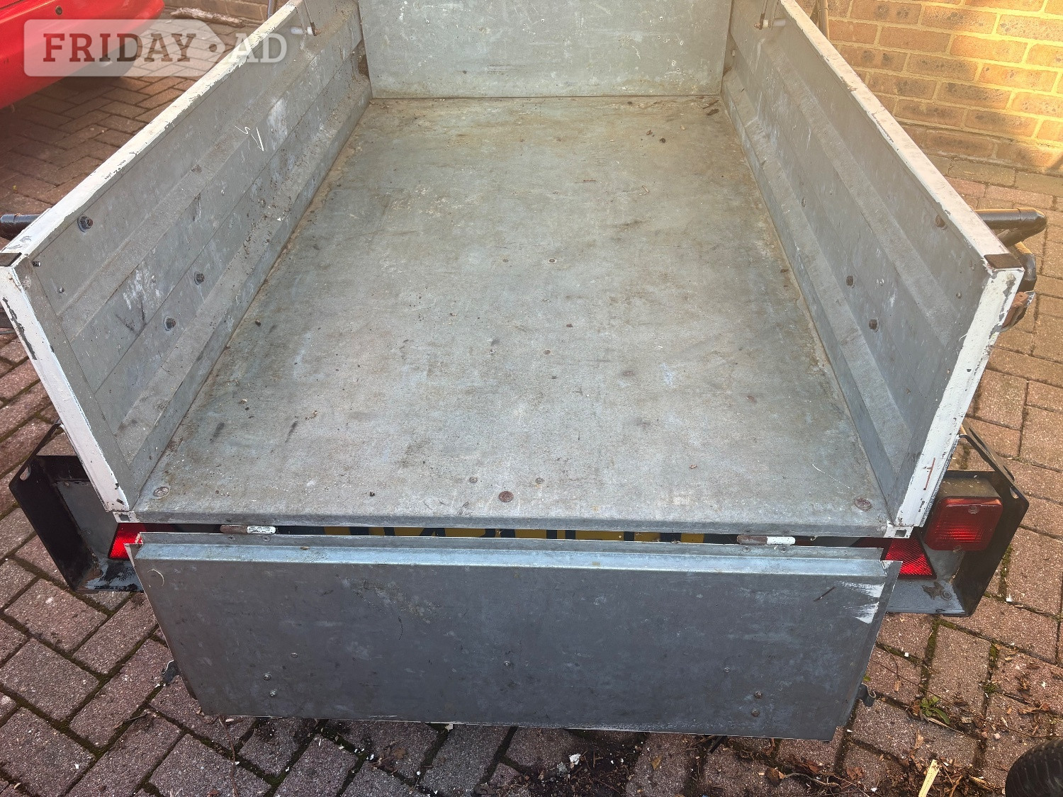 Trailer 40in x 62ins  (approx 3ft 4 x 5ft 2)  Ideal for camping. - Travel & Holidays