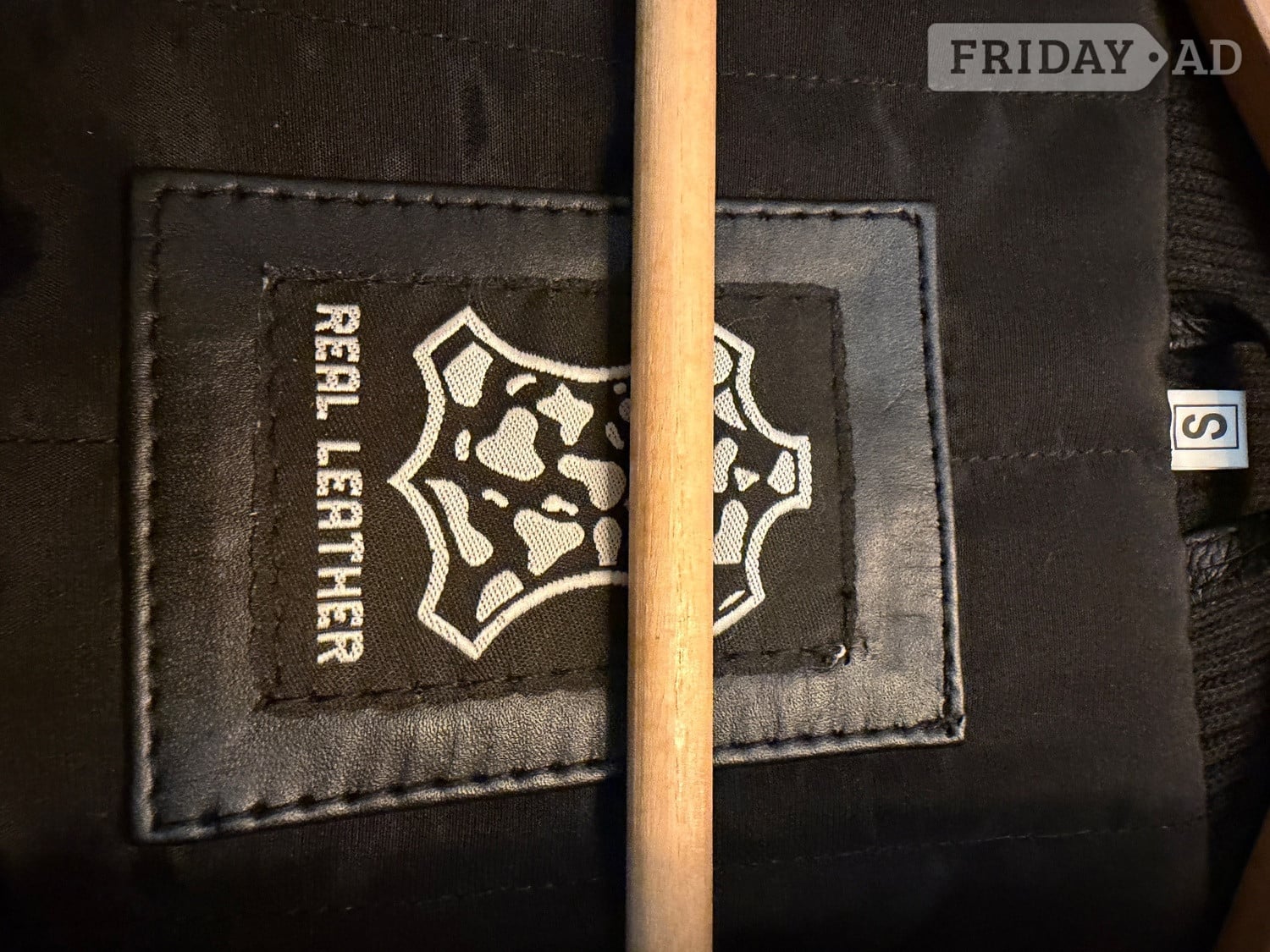 Leather jacket black in Crawley