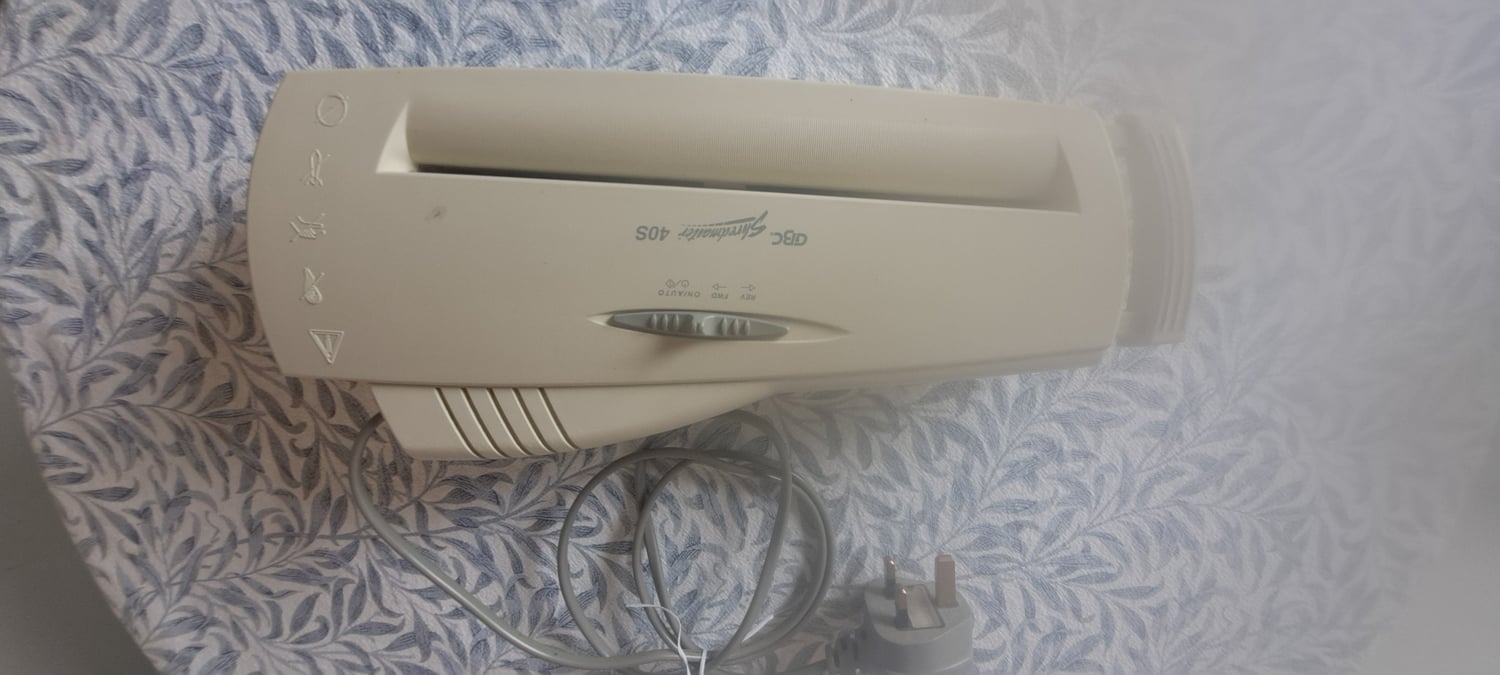 STANDARD PAPER SHREDDER GBC SHREDMASTER 40S FOR HOME OFFICE. USED - Home Appliances in Hartley Wintney