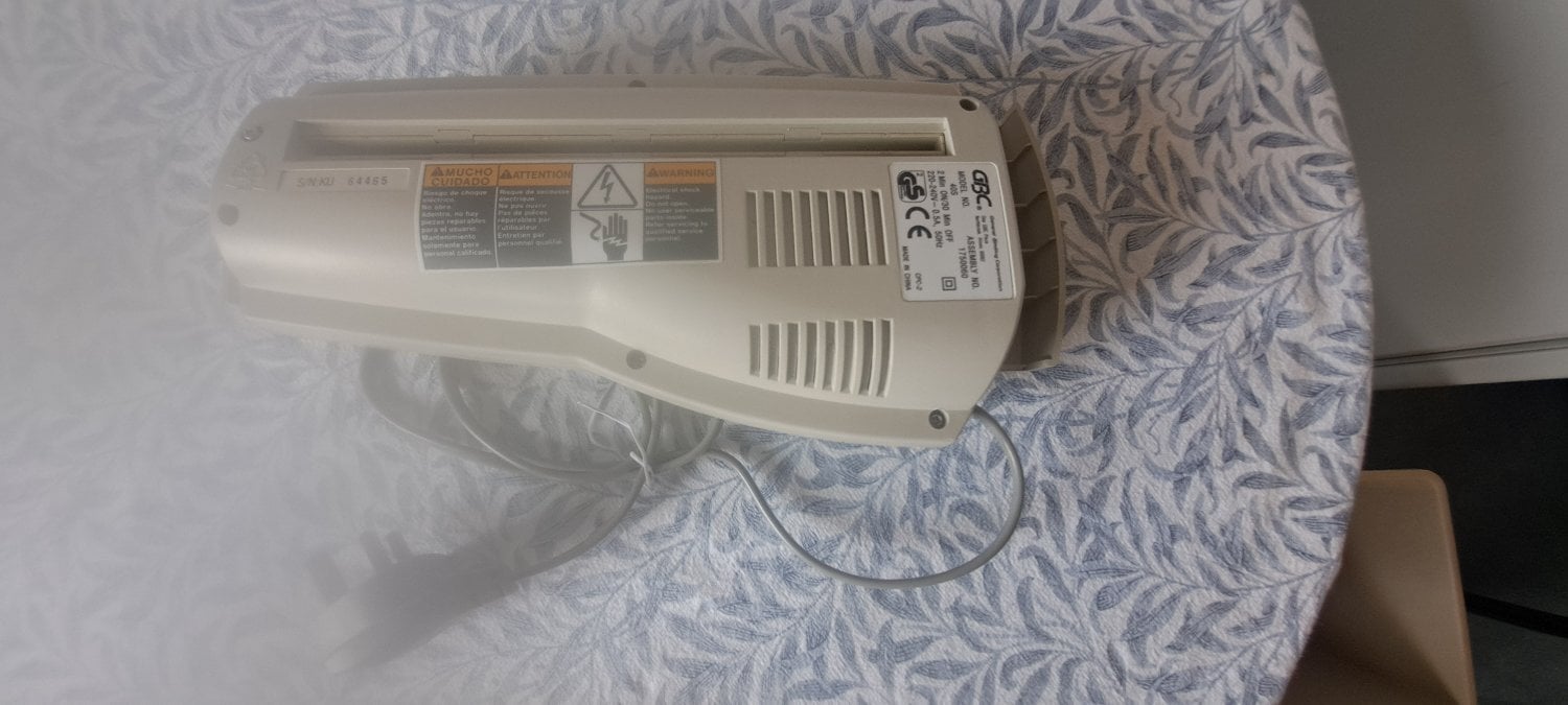 STANDARD PAPER SHREDDER GBC SHREDMASTER 40S FOR HOME OFFICE. USED - Home Appliances